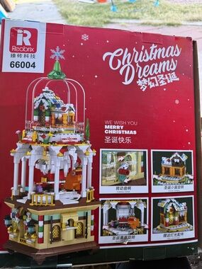 Reobrix 66004 Christmas Dream Building Blocks Toy Set.